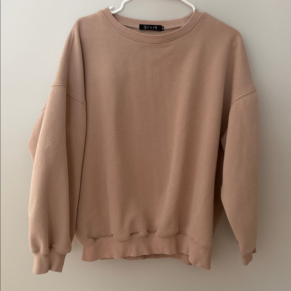 EFAN Cozy Beige Sweatshirt